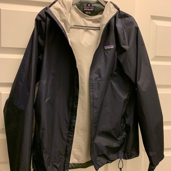 Patagonia Other - Patagonia torrent shell navy rain jacket - size M